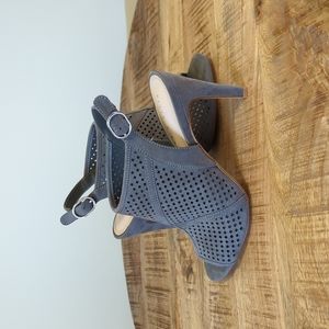 Kelly & Katie Eliassi Sandals 7.5